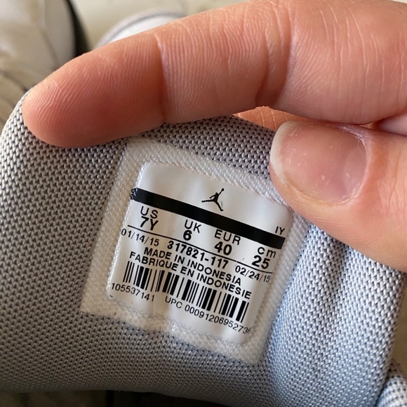 Air Jordan Flight 23 - Picture 3 of 3